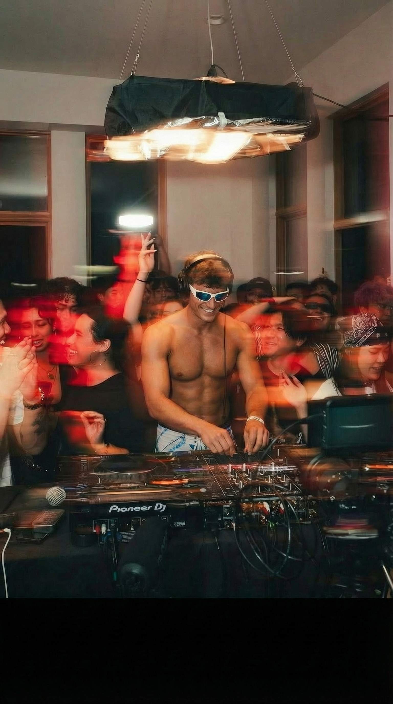 AFTRBEAM in House Party